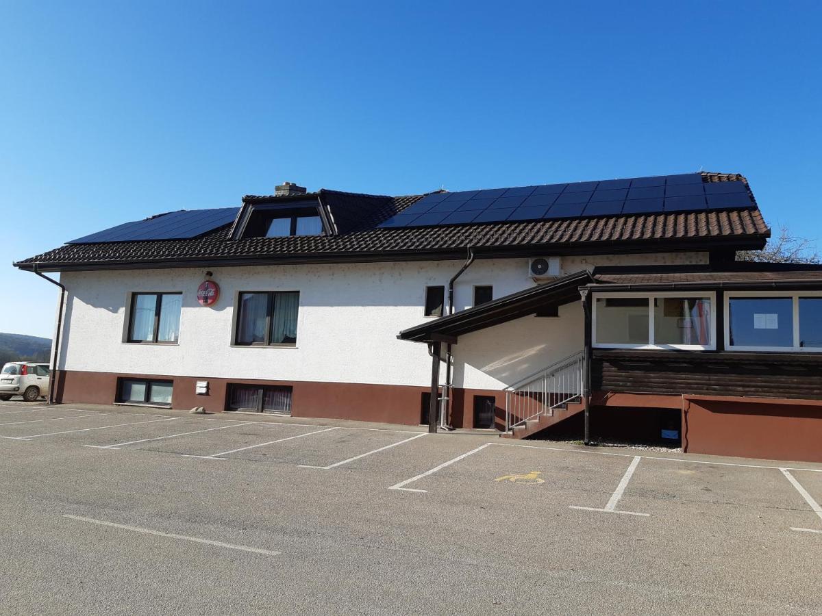 Gostisce Pri Rudiju Hotel Salovci Екстериор снимка